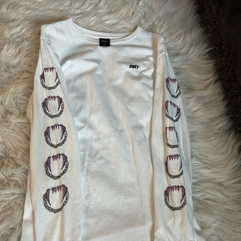 Obey vampire shirt